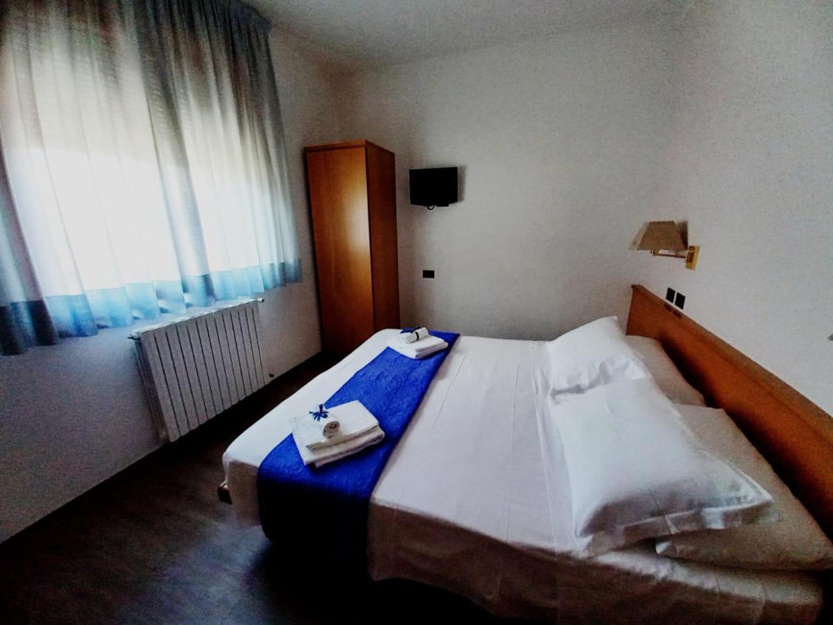 La Ruota Otel Morbegno Dış mekan fotoğraf