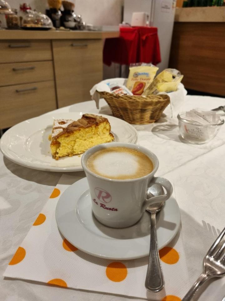 La Ruota Otel Morbegno Dış mekan fotoğraf