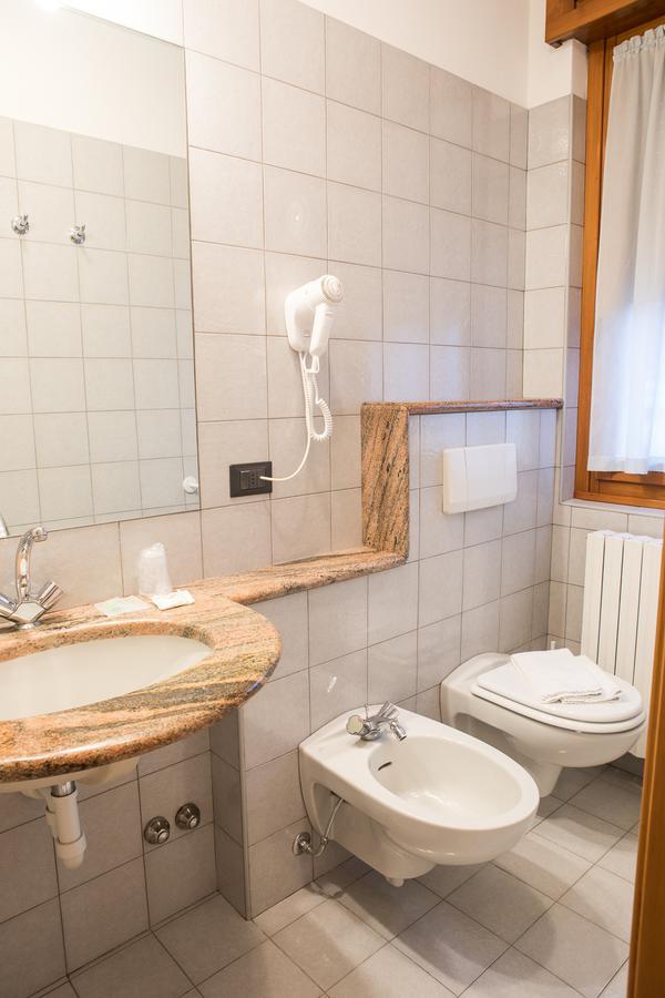 La Ruota Otel Morbegno Dış mekan fotoğraf
