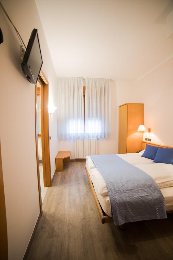 La Ruota Otel Morbegno Dış mekan fotoğraf