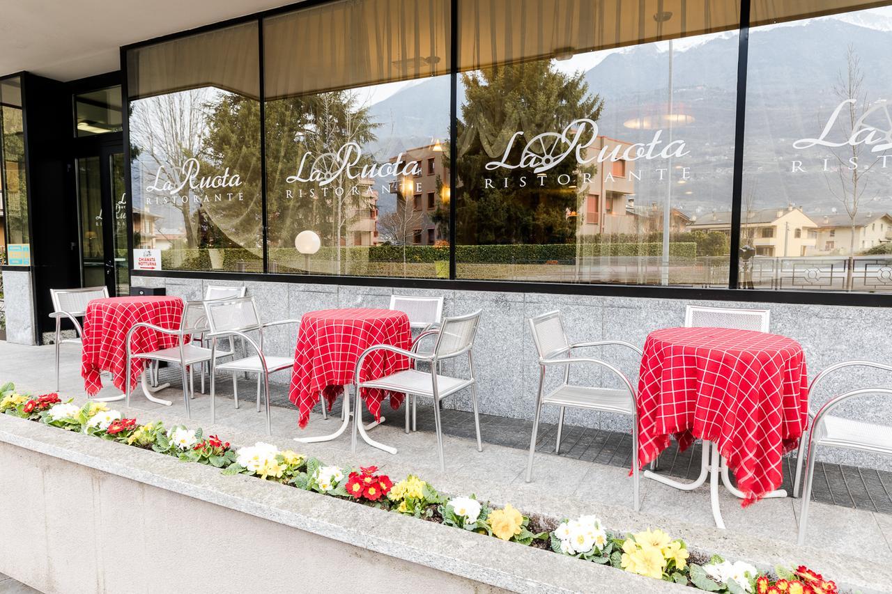 La Ruota Otel Morbegno Dış mekan fotoğraf